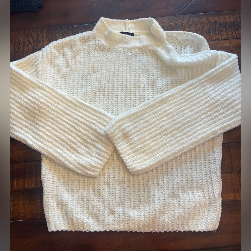 Ivory cold shoulder chenille sweater Size L